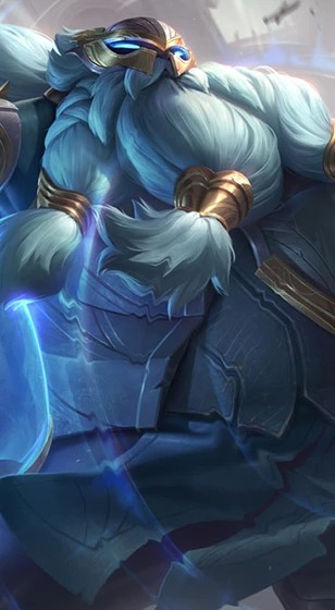 卡拉菲奥里：我们阵容深度进步巨大 塔帅给了我自由发挥的空间